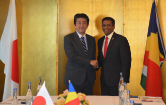 President Faure Meets with Japanese Prime Minister Shinzo Abe