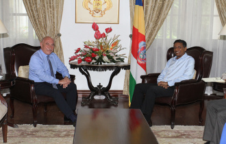 Visite D’adieu de l’Ambassadeur Majesté-Larrouy aux Seychelles