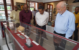 “Gifts of State” Exhibition officially opened to the public