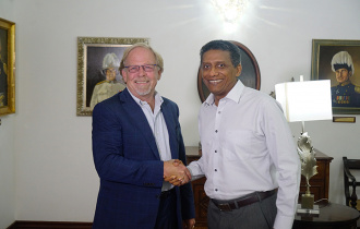 President Faure meets World Bank Country Director for Seychelles