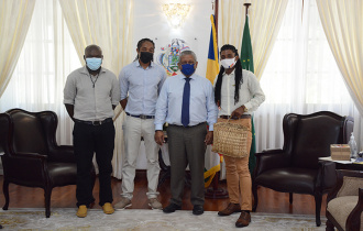 President Ramkalawan welcomes Seychellois divers leading the Seychelles Ocean Clean- up Project