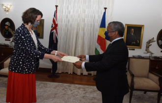 Australian new High Commissioner to Seychelles presents credentials to President Ramkalawan