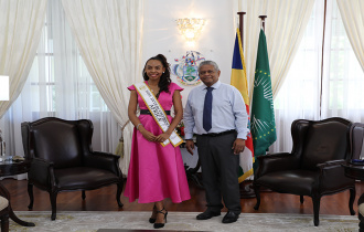 The President meets with Miss Seychelles 2020 after winning Miss Intercontinental Africa