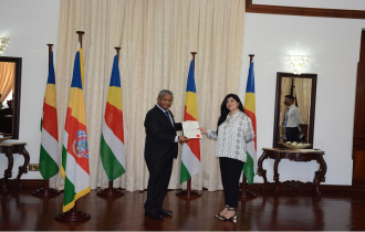The President presents Instrument of Appointment to the new Chief Information Commissioner