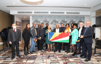 President meets with Seychellois Community in Brest