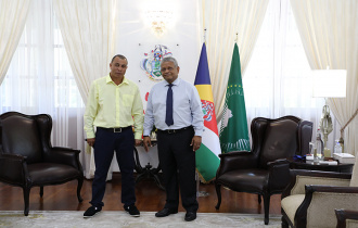 President Ramkalawan receives Mr. Steve Camille following his act of kindness