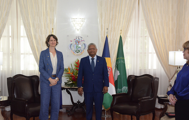 The High Commissioner of Australia to Seychelles bids farewell to President Ramkalawan at State House