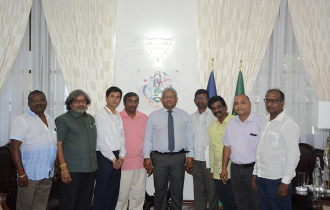 New Executive committee members of Seychelles Hindu Kovil Sangam meet President Ramkalawan at State House