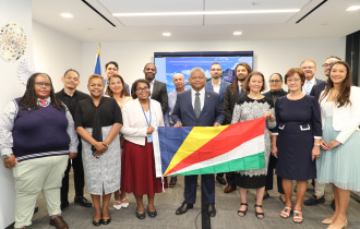 President Ramkalawan meets with members of the Seychellois community in New York