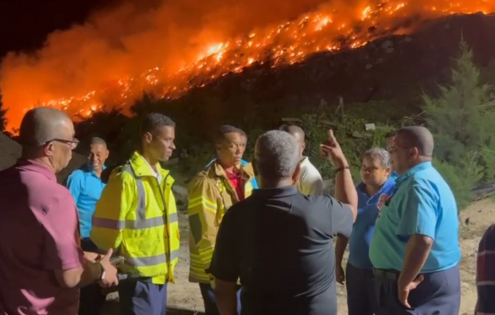 President Ramkalawan commends workers and partners working to combat landfill fire