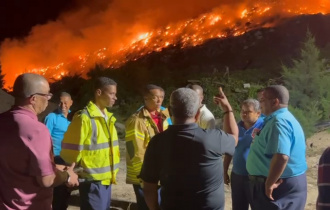 President Ramkalawan commends workers and partners working to combat landfill fire
