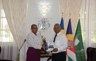 The President received the Central Bank of Seychelles’ Annual Report 2022