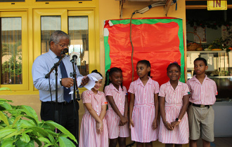President Ramkalawan visits students at the Anse Royale primary school