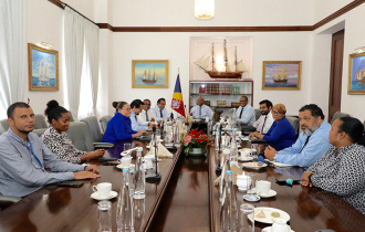 President Ramkalawan chairs meeting to discuss climate change challenges and interventions