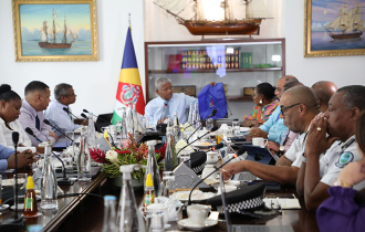 Le Président Ramkalawan Dirige une Réunion de Coordination Stratégique des Prochains Jeux de la CJSOI