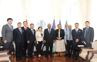 President Ramkalawan Receives Chinese Medical Specialists, Commemorating 40 Years of China-Seychelles Medical Cooperation