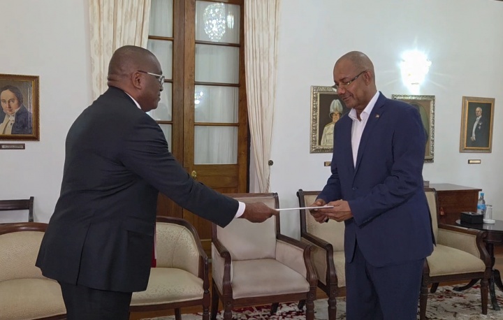 Angola’s New Ambassador Accredited as Seychelles Eyes Stronger Cooperation
