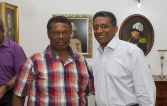 President Faure receives Seychellois Singer and Composer Mr David Philoé