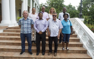 President Faure meets executive members of the Seychelles Music Association