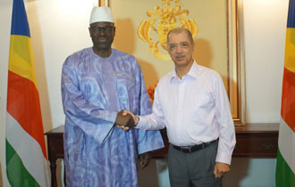 Le nouvel ambassadeur du Mali a présenté ses lettres de créance au Président Michel
