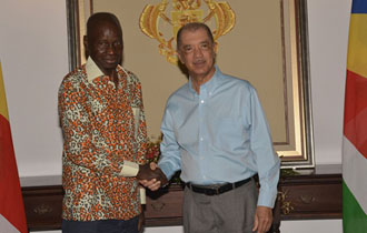 Accréditation du nouvel ambassadeur de la Guinée aux Seychelles