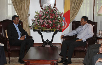 President Faure meets Somali Minister of Foreign Affairs