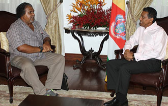 President Danny Faure receives Seychellois writer and poet