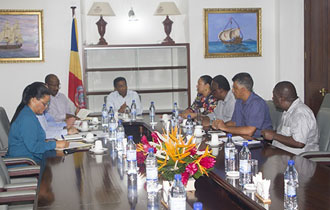 President Faure chairs meeting on SPTC
