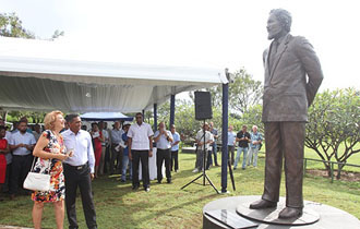 Statue of Founding President of the Republic of Seychelles unveiled