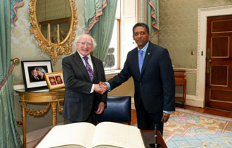 President Faure meets President of Ireland and Seychellois students in Ireland